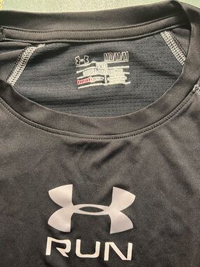 Under Armour HeatGear Long Sleeve Shirt Men’s Medium Black RUN Athletic